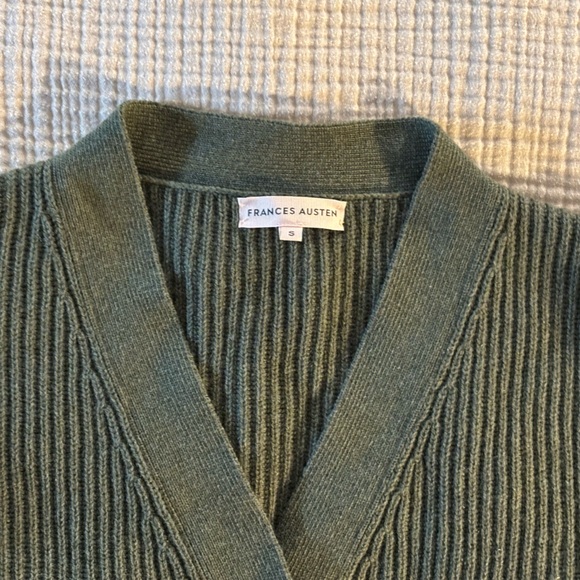 Cashmere Green Ribbed Cardigan - Picture 2 of 4